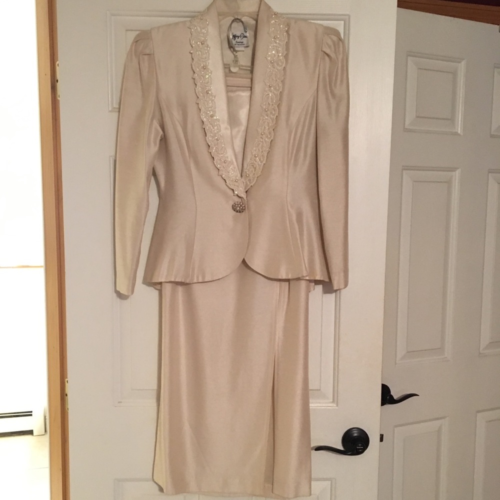 Skirt and jacket set